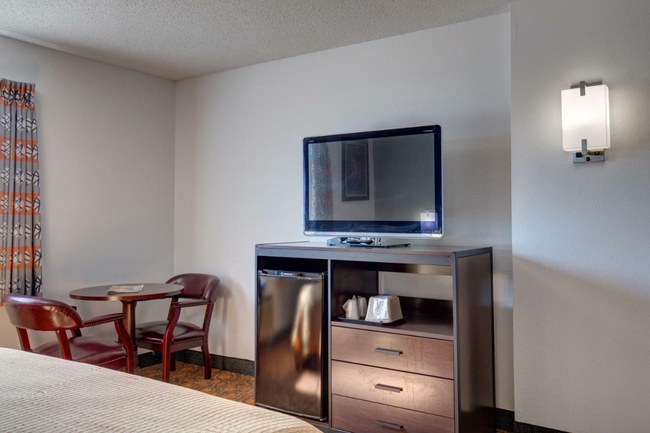 Howard Johnson By Wyndham Branson Theatre District מראה חיצוני תמונה